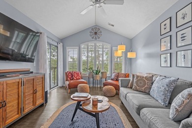 Gorgeous three bedroom, two bathroom condo on the top level with on True Blue Plantation in South Carolina - for sale on GolfHomes.com, golf home, golf lot