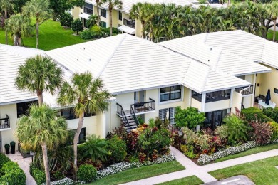 Beautifully renovated 3-bedroom, 2-bathroom condo offers a on Quail Ridge Golf Course and Country Club in Florida - for sale on GolfHomes.com, golf home, golf lot