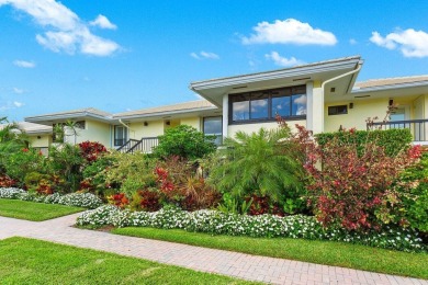 Beautifully renovated 3-bedroom, 2-bathroom condo offers a on Quail Ridge Golf Course and Country Club in Florida - for sale on GolfHomes.com, golf home, golf lot