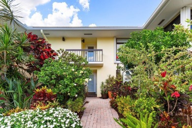 Beautifully renovated 3-bedroom, 2-bathroom condo offers a on Quail Ridge Golf Course and Country Club in Florida - for sale on GolfHomes.com, golf home, golf lot