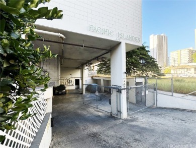 Come discover one of the least expensive FEE SIMPLE condos on Ala Wai Golf Course in Hawaii - for sale on GolfHomes.com, golf home, golf lot