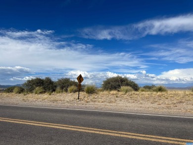 PRICE REDUCED! High up on the ridge with 360 degree long on Silver City Golf Course in New Mexico - for sale on GolfHomes.com, golf home, golf lot