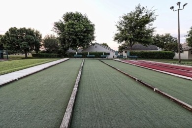 *** BRAND NEW ROOF SEPT 2025 *** Welcome to 3614 Kingswood Ct on Kings Ridge Golf Club in Florida - for sale on GolfHomes.com, golf home, golf lot