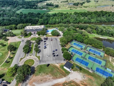 FLY IN  SEE THIS READY TO BUILD LOT BEFORE IT'S GONE! IF YOU on Pecan Plantation Country Club in Texas - for sale on GolfHomes.com, golf home, golf lot