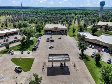 FLY IN  SEE THIS READY TO BUILD LOT BEFORE IT'S GONE! IF YOU on Pecan Plantation Country Club in Texas - for sale on GolfHomes.com, golf home, golf lot