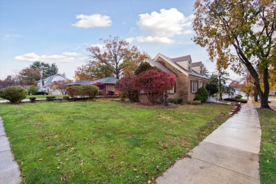 All brick ranch on a corner lot near Sinnissippi Golf Course! on Sinnissippi Park Golf Course in Illinois - for sale on GolfHomes.com, golf home, golf lot