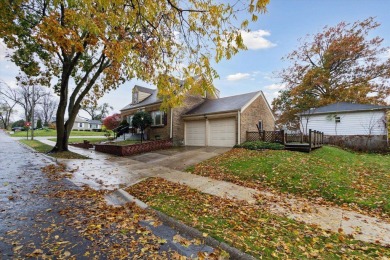 All brick ranch on a corner lot near Sinnissippi Golf Course! on Sinnissippi Park Golf Course in Illinois - for sale on GolfHomes.com, golf home, golf lot