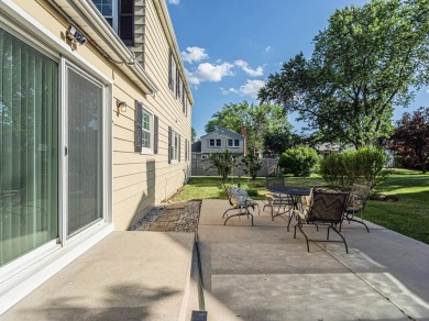 Desirable Gramercy model in  Strathmore Subdivision! Special on Buffalo Grove Golf Club in Illinois - for sale on GolfHomes.com, golf home, golf lot