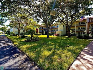 *Great Price* on this 2-Bedroom  1.5 Bathroom - 3rd Floor on Flamingo Lakes Country Club in Florida - for sale on GolfHomes.com, golf home, golf lot
