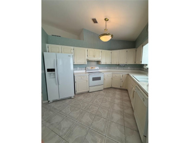 *** DON'T MISS THIS OPPORTUNITY TO MAKE THIS HOME YOUR OWN *** on Ocala Palms Golf and Country Club in Florida - for sale on GolfHomes.com, golf home, golf lot