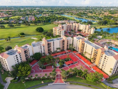 Penthouse perfection in the heart of Boca Raton. This on Boca Pointe Country Club in Florida - for sale on GolfHomes.com, golf home, golf lot
