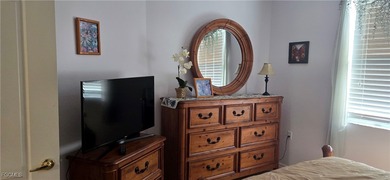 Come see this well decorated condo located right on the Gateway on Gateway Golf and Country Club in Florida - for sale on GolfHomes.com, golf home, golf lot