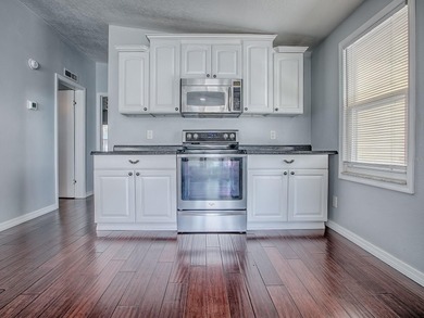 Completely remodeled manufactured home located in the desirable on El Diablo Executive Golf Course in Florida - for sale on GolfHomes.com, golf home, golf lot