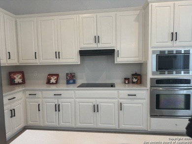 Move in ready newly renovated Sonterra beauty!Brand new AC unit on The Club at Sonterra in Texas - for sale on GolfHomes.com, golf home, golf lot