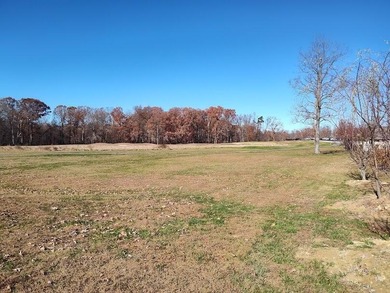 2,470 Square Foot Home in Desirable Eagle Trace Subdivision just on Eagle Trace Golf Course in Kentucky - for sale on GolfHomes.com, golf home, golf lot