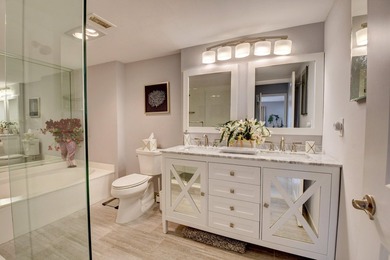 Welcome to Hunters Run Country Club! This spacious 2-bedroom on Hunters Run Golf and Country Club in Florida - for sale on GolfHomes.com, golf home, golf lot