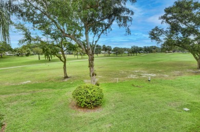 Welcome to Hunters Run Country Club! This spacious 2-bedroom on Hunters Run Golf and Country Club in Florida - for sale on GolfHomes.com, golf home, golf lot