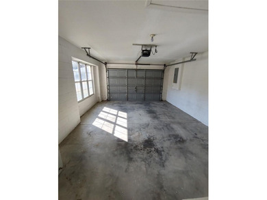 Charming Coventry model ready for new owners! This home features on Royal Oaks Golf Club in Florida - for sale on GolfHomes.com, golf home, golf lot