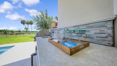 FULL GOLF MEMBERSHIP, AVOID THE WAITLIST! Where sophistication on Jupiter Country Club in Florida - for sale on GolfHomes.com, golf home, golf lot