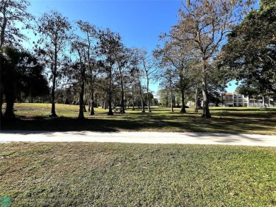 This charming 2-bedroom, 1.5-bath corner-unit townhome offers on Colony West Country Club in Florida - for sale on GolfHomes.com, golf home, golf lot