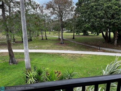 This charming 2-bedroom, 1.5-bath corner-unit townhome offers on Colony West Country Club in Florida - for sale on GolfHomes.com, golf home, golf lot