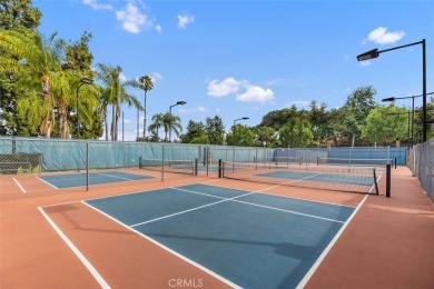 Fully upgraded beautiful 2 bedroom/2 bathroom single level on Leisure Village Par 3 Golf Course in California - for sale on GolfHomes.com, golf home, golf lot