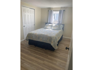 FULLY RENOVATED HOME in ZELLWOOD STATION, 2 bedrooms, 2 baths on Zellwood Station Country Club in Florida - for sale on GolfHomes.com, golf home, golf lot