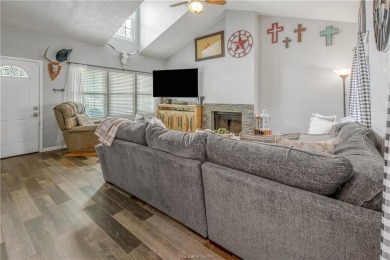 Enjoy the ideal blend of comfort and convenience in this on Briarcrest Country Club, Inc. in Texas - for sale on GolfHomes.com, golf home, golf lot