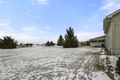 Did someone say fore?! This 5 bd, 3.5 ba sits pretty on its lot on Hoosier Links Golf Club in Indiana - for sale on GolfHomes.com, golf home, golf lot