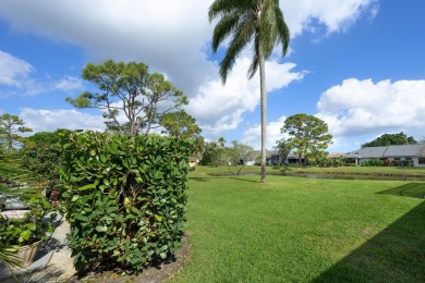 This beautiful 2 bed 2 bath home has an open floor plan that on Eastpointe Country Club in Florida - for sale on GolfHomes.com, golf home, golf lot