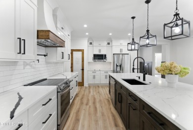 A MUST SEE, 2,811sqft NEW Construction.  FLAT Lot. This 4 BR, 3 on Tellico Village Golf Club in Tennessee - for sale on GolfHomes.com, golf home, golf lot