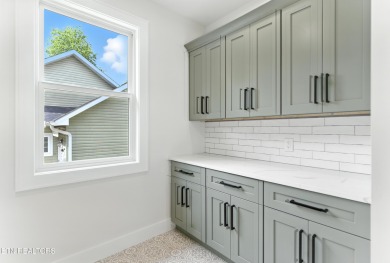 A MUST SEE, 2,811sqft NEW Construction.  FLAT Lot. This 4 BR, 3 on Tellico Village Golf Club in Tennessee - for sale on GolfHomes.com, golf home, golf lot