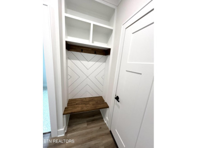 A MUST SEE, 2,811sqft NEW Construction.  FLAT Lot. This 4 BR, 3 on Tellico Village Golf Club in Tennessee - for sale on GolfHomes.com, golf home, golf lot