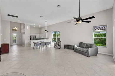 Golf Membership Included ($50,000 value) This spacious Single on Hunters Ridge Country Club in Florida - for sale on GolfHomes.com, golf home, golf lot
