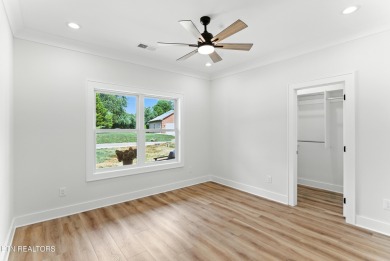 A MUST SEE, 2,811sqft NEW Construction.  FLAT Lot. This 4 BR, 3 on Tellico Village Golf Club in Tennessee - for sale on GolfHomes.com, golf home, golf lot