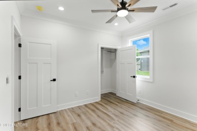 A MUST SEE, 2,811sqft NEW Construction.  FLAT Lot. This 4 BR, 3 on Tellico Village Golf Club in Tennessee - for sale on GolfHomes.com, golf home, golf lot