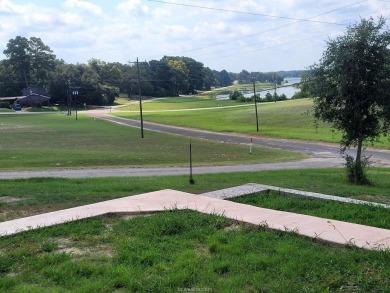 Extremely Low AC bills - $48 in June, $59 in July, set at 72 on Hilltop Lakes Resort Golf Club in Texas - for sale on GolfHomes.com, golf home, golf lot