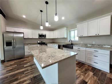 Extremely Low AC bills - $48 in June, $59 in July, set at 72 on Hilltop Lakes Resort Golf Club in Texas - for sale on GolfHomes.com, golf home, golf lot