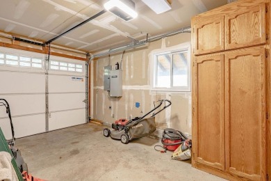 Welcome to this charming 3-bedroom, 2.5-bathroom home located in on Lake Almanor West Golf Course in California - for sale on GolfHomes.com, golf home, golf lot