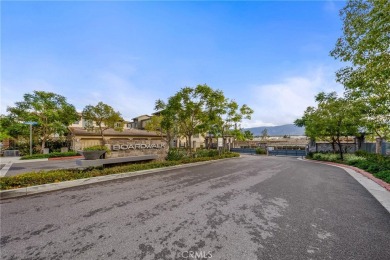 Welcome to 747 Savi Dr #104, a stunning tri-level end-unit on Green River Golf Club in California - for sale on GolfHomes.com, golf home, golf lot
