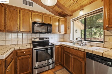 A comfortable 2126sqft, 2level cabin w/ 4bed, 3bath + bonus rm on Pine Mountain Lake Country Club in California - for sale on GolfHomes.com, golf home, golf lot