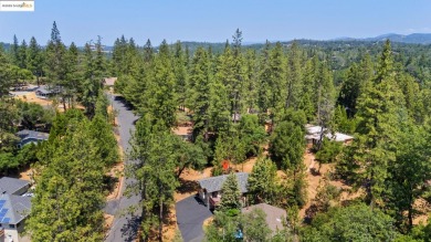 A comfortable 2126sqft, 2level cabin w/ 4bed, 3bath + bonus rm on Pine Mountain Lake Country Club in California - for sale on GolfHomes.com, golf home, golf lot