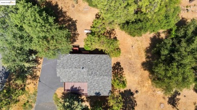 A comfortable 2126sqft, 2level cabin w/ 4bed, 3bath + bonus rm on Pine Mountain Lake Country Club in California - for sale on GolfHomes.com, golf home, golf lot