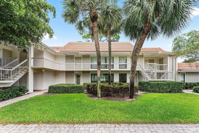 Great location in Kittiwake, just steps away from all club on Quail Ridge Golf Course and Country Club in Florida - for sale on GolfHomes.com, golf home, golf lot