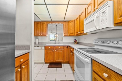 AMAZING OPPORTUNITY to own this 2-bedroom, 2-bath condo  walking on Pompano Beach Golf Course  in Florida - for sale on GolfHomes.com, golf home, golf lot