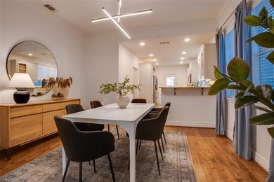 Walkability to your favorite shops and restaurants? Check on Stevens Park Golf Course in Texas - for sale on GolfHomes.com, golf home, golf lot