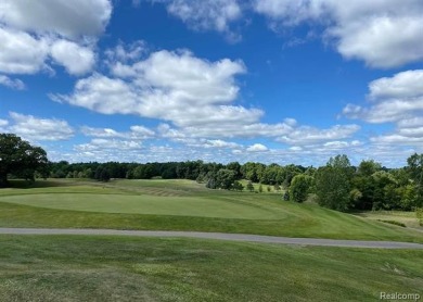 Stunning 3 bedroom, 2 bath home in the prestigious Metamora Golf on Metamora Country Club in Michigan - for sale on GolfHomes.com, golf home, golf lot