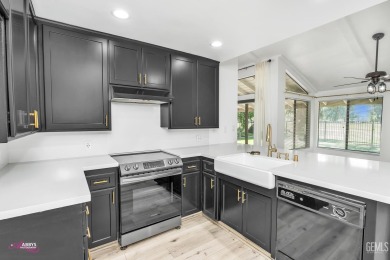 Beautifully maintained and move-in ready 3 bedroom, 2 bath condo on Sundale Country Club in California - for sale on GolfHomes.com, golf home, golf lot