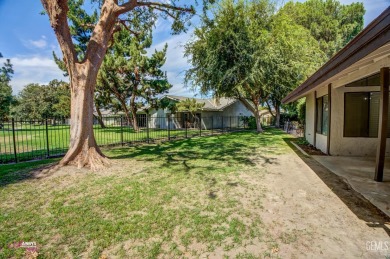 Beautifully maintained and move-in ready 3 bedroom, 2 bath condo on Sundale Country Club in California - for sale on GolfHomes.com, golf home, golf lot