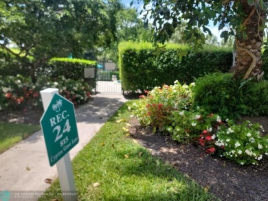Priced to sell!  This two bedroom, two bath condo in a pet on Oaks Country Club in Florida - for sale on GolfHomes.com, golf home, golf lot